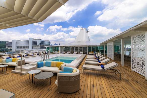 Paul Gauguin Cruises MS Paul Gauguin Pool 2 ©Paul Gauguin Cruises.jpg